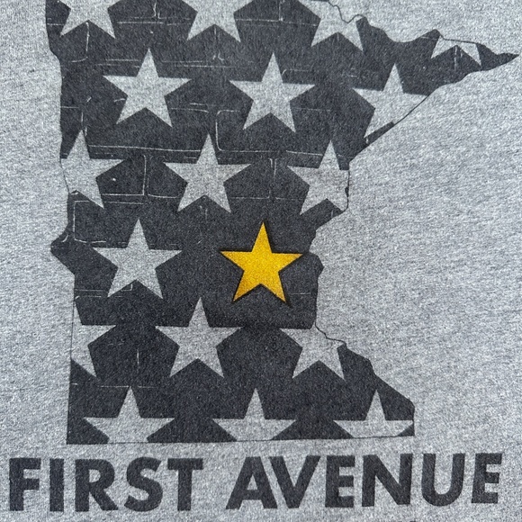 First Avenue t-shirt - L - Picture 3 of 4